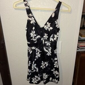 le cove swimsuit size 12 tall one piece black floral Skirt Style